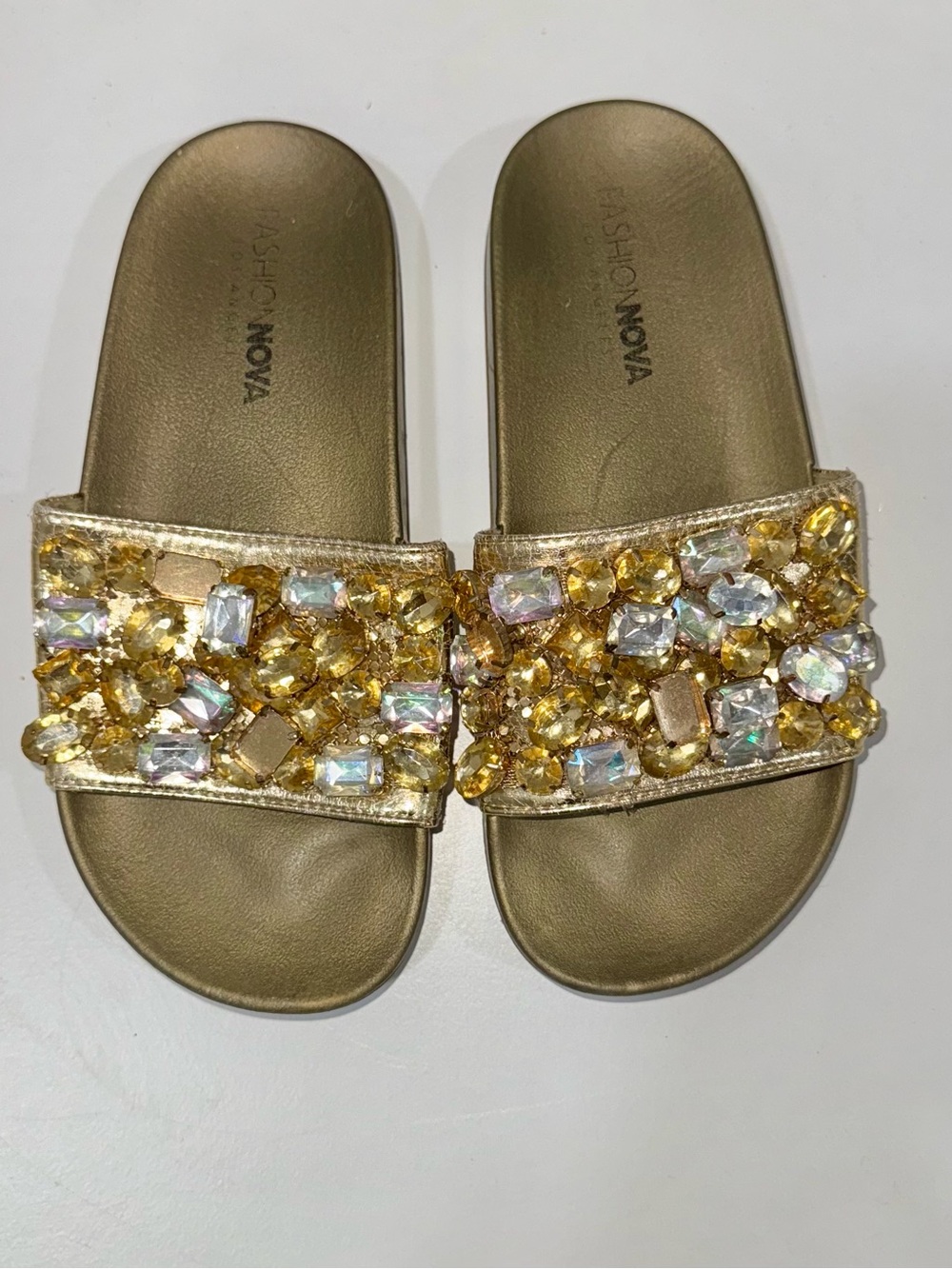 Fashion Nova Gold Jeweled Slide Sandals Women’s Size 6 Glam Rhinestone - Picture 2 of 3